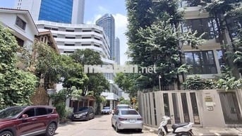 Cho thuê nhà liền kề Trung Hòa Nhân Chính, dt 100m2 x 7 tầng sàn thông