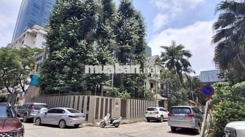 Cho thuê nhà riêng phường Yên Hòa, đường Trung kính dt 100m2 x 5 tầng
