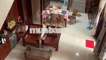 cho thuê nhà kiêt đinh tiên hoàng 2 phòng ngủ , 2 khu sinh hoat chung