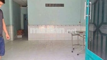 5.3 tr chốt. Nhà 4x15 dưới 1 pn trên gác lửng