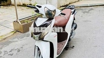 Honda Vision 2017 trắng chính chủ