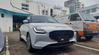Suzuki Swift 2025 màu trắng giao ngay
