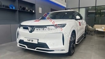 VinFast VF9 Plus 2025