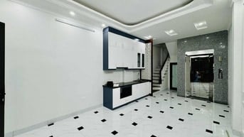 Bán nhà phố Đại La thoáng trước sau, Dt 40m2, mt 4m, 5 tầng thang máy.