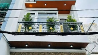 Nhỉnh 3 tỷ có ngay hàng hiếm đường 6m trung tâm Quận 1. LH: 0964463720