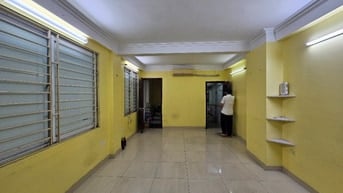Bán nhà Nam Từ Liêm 50m MT 4m 6 lô góc ô tô tránh KD Giá: 19,8 tỷ