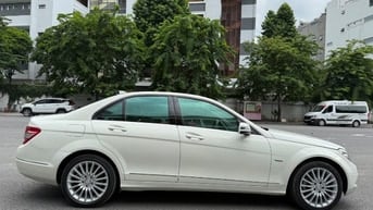 Cần bán Mer C250 đời 2010 màu trắng xe đẹp ít đi