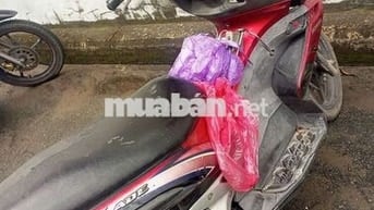 Xe air blade áo xấu nát,