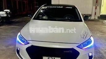 Hyundai Elantra 2017 full đồ chơi