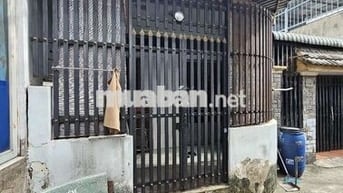 Nhà cấp 4 gần trường cấp 1.2.3 và chợ Dĩ An 1, Tp Dĩ An.