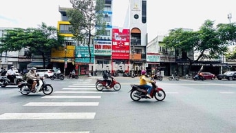 Nhà 1 Trệt 2 lầu mặt tiền đường Mậu Thân thuận tiện mua bán