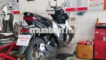 Cần bán vario 125 trắng đen bs 68HA11168 mới mua