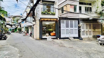 Mặt tiền Duy Tân,Nhà Mới,xe hơi Trong Nhà,Để ở Hoặc Cho Thuê 