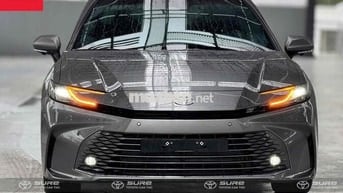 Camry 2.5 HEV Top 2025. Odo 25 km như xe mới