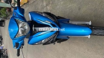 cần bán 1 xe .wave. RSX FI 2017