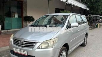 Toyota Innova 2013 2.0E - 15000 km