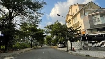 Ra Lô Đất Ngay Trung Tâm Hành Chính Q9 - Giá 30tr/m2 - Sổ Sẵn