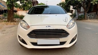 Ford Fiesta 2015 số tự động, hatcback thể thao