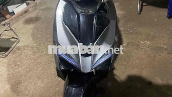 cần ra nhanh xe đang đi cứng cáp mới thay vỏ