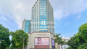 Bán đất mặt phố Bà Triệu, DT 550 m2, mặt tiền cực rộng, vị trí rất đẹp