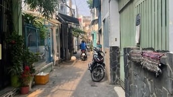 4,85tỷ Nhà hẻm ba gác 3x10,5 ( nở hậu 6,5m ) Sổ đẹp Hoàn công