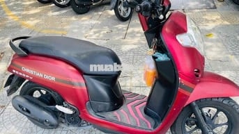 xe nữ đi đổi xe mới