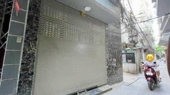 VĨNH PHÚC Đội Nhân 35m² _ ngõ thông thoáng rộng rãi, gần đường ô tô.