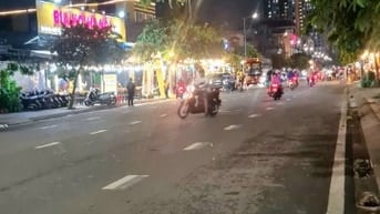  Bán nhà đúc 4 tầng, Cạnh khu Ẩm Thực Tô Hiệu. Dt: 85m2, HXH, 7xx tỷ
