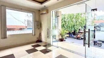 Mặt Tiền Ngang 10x10m Ngay ĐH Hutech 31/... Ung Văn Khiêm Có Chổ Để Xe