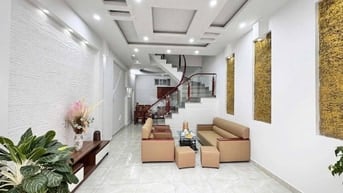 Chính chủ ra nhà gấp đường Đặng Minh Trứ, Tân Bình, giá 2tỷ880