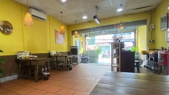 Mặt Tiền Phan Văn Trị 6x30m Có 1 Lầu Có Sân Để Được 3 Hàng Xe Chỉ 28Tr