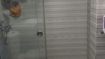 Cho thuê căn hộ tầng 3 Lô góc, nội thất đầy Đủ