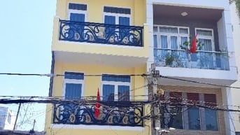 Bán nhà mặt tiền, đang kinh doanh