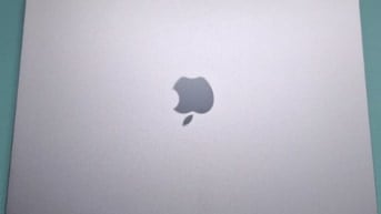 Bán Macbook M2 8G/256GB, 2024, . Giá 17tr