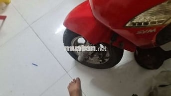 Xe máy SYM AtilA màu đỏ
