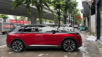 VinFast VF8 2024 Lux Plus (Kèm pin) - 4000 km