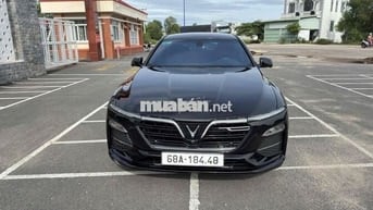 VinFast Lux A2.0 2020 Plus 2.0 AT - 70 km