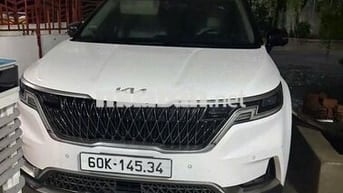 Kia Carnival 2022 Premium 2.2D - 680000 km