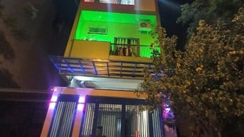 BÁN NHÀ CÓ 37 PHÒNG CĂN HỘ (DT 1,8 tỷ/n)