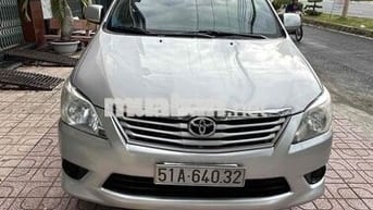 Toyota Innova 2013 E - 90000 km