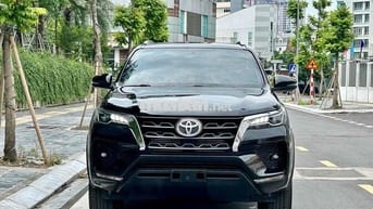 Toyota Fortuner 2020 2.4G 4x2AT form mới siêu đẹp