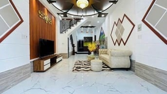 NHÀ QUẬN 4 CHƯA ĐẾN 3 TỶ NGAY ĐOÀN VĂN BƠ GẦN DH NGUYỄN TẤT THÀNH SHR