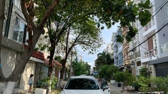 NHÀ ĐẸP KHU TÊN LỬA 5x18m 3.5TẤM GẦN CHỢ GẦN TRƯỜNG GIÁ HẠCÒN 12TỶ 