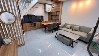 Hai Bà Trưng - Nhà 4 tầng xây mới - 30m ra mặt phố ô tô tránh - 5.9 tỷ