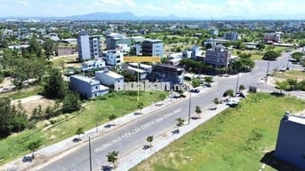KĐT số 4: vị trí Vip, dt 171m2, đường Nguyễn Gia Thiều