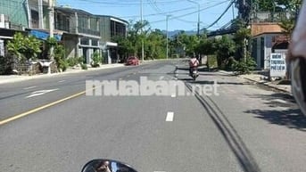Bán nhanh lô 3 mặt tiền Hoà Sơn sát đường nhựa"