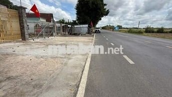 Đất đẹp gần chợ gần trường học thuận lợi kinh doanh giá sập sàn