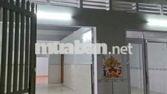 nhà trệt 8 x25 có 2pn sân để xe hơi trong nhà