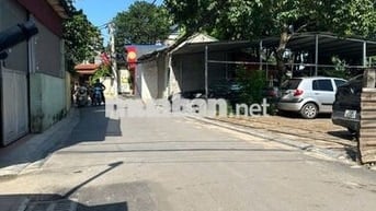 Nhỉnh 4 tỷ - Đất mặt đường kinh doanh - Bán tải tránh nhau.