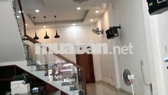 Nhà nguyên căn HXH p. TSN 4,4x15 3 lầu mới full nội thất
